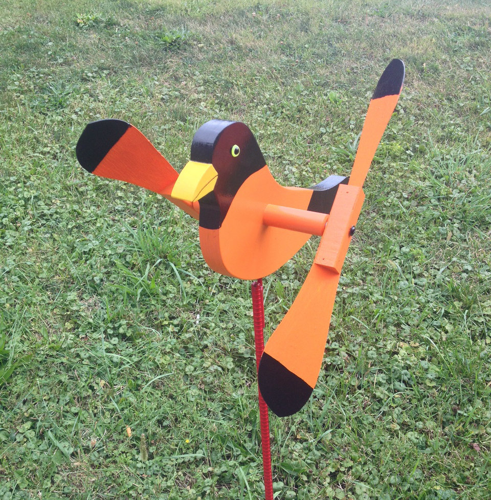 Whirly Bird Oriole Spinner